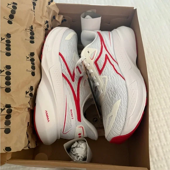 Diadora Nucleo 2 White and Red Athletic Shoes - Picture 6 of 6